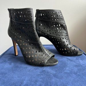 Vince Camuto Black Bootie Heel Size 8.5